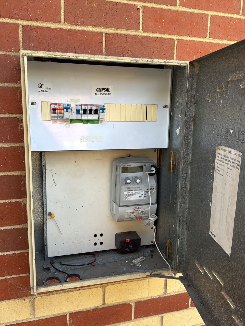 No termite management notice found in the meter box, Newport, Mambourin
